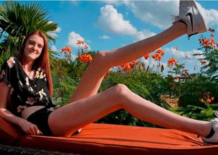 Adolescente con las piernas más largas del mundo abre su OnlyFans