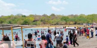 Ambiente de playas en Semana Santa en Nicaragua