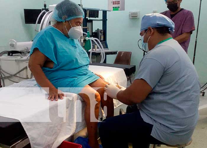 Plasma en rodillas, servicio médico gratuito en Nicaragua