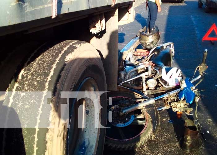 Accidente de tránsito en sector de la Rotonda El Periodista, Managua