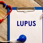 ¡Esperanza en nuevos tratamientos! Descubren una causa genética del lupus