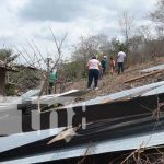 Familia afectada por un tornado en Somoto