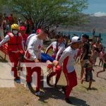 Socorristas rescatan a hombre de las peligrosas aguas de Xiloá