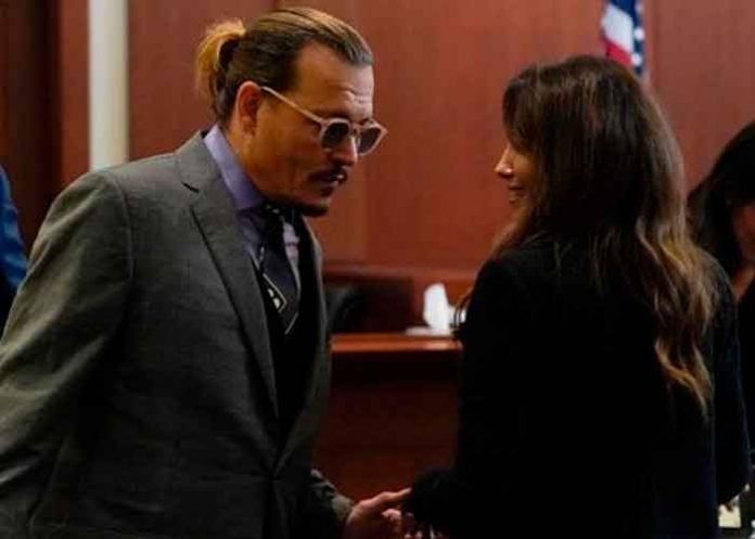 Descartan rumores de romance entre Johnny Depp y su abogada