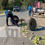 Carretoneros sobreviven al ser impactados por un vehículo en Jalapa