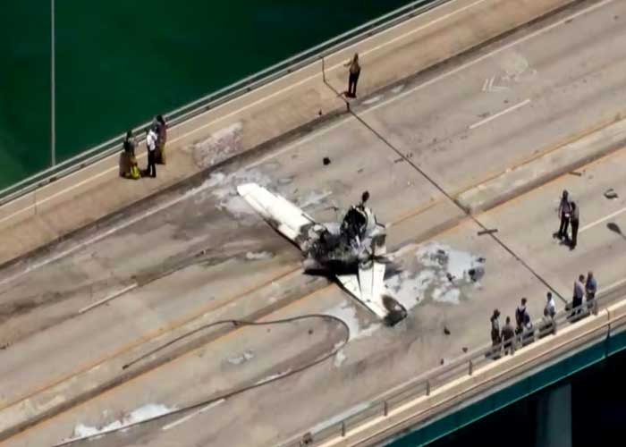 EE.UU: Avioneta se estrella contra un puente cerca de Miami