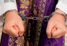 Sacerdote jesuita de Chile denunciado por hechos de “connotación sexual”