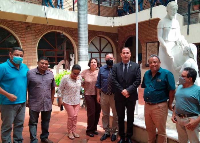 Nicaragua visita trabajo en Escuela Nacional de Bellas Artes de Honduras y la UNAH