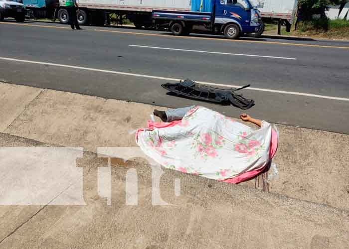  Ciclista muerto tras ser impactado por camioneta en Cra. Sur, Managua