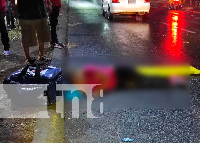 Mujer es atropellada por conductor imprudente en Managua
