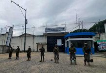 Policías se desplazan nuevo amotinamiento en cárcel de Ecuador
