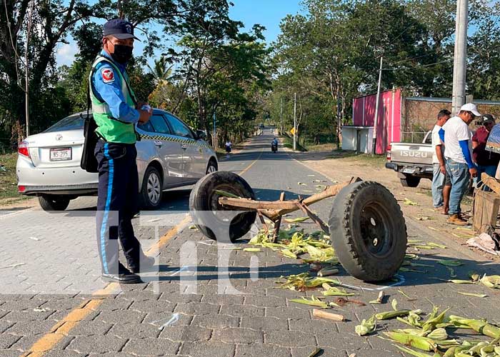 Carretoneros sobreviven al ser impactados por un vehículo en Jalapa