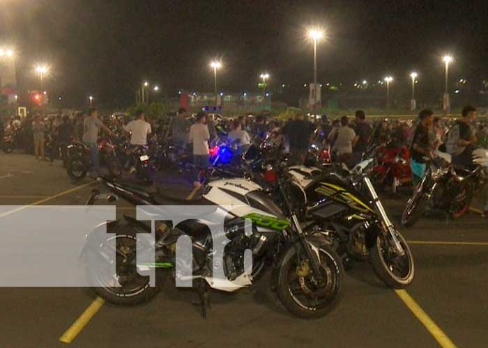 Realizan primer exhibición de motos modificadas en Managua