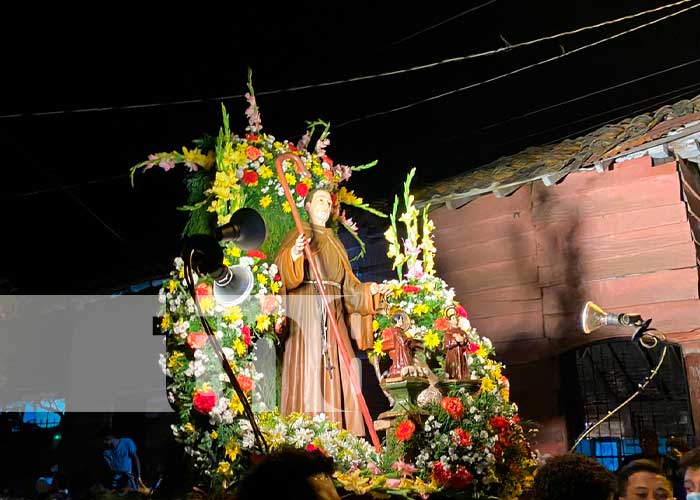 Familias de Chinandega celebran a lo grande a San Pascual Bailón