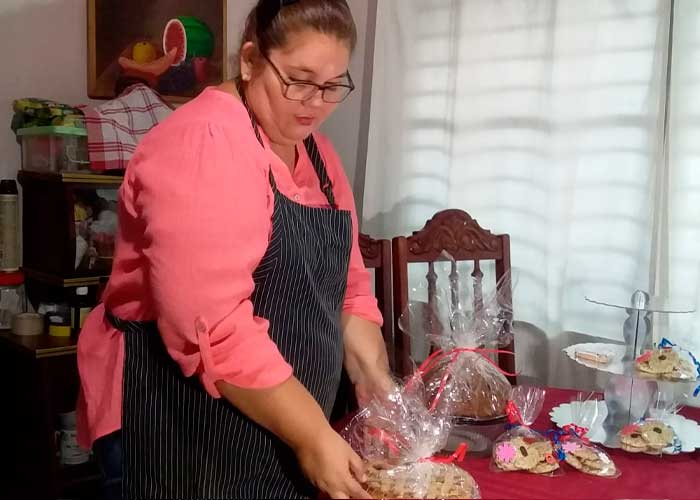 Emprendedora de pasteles y postres de Managua con visión de futuro
