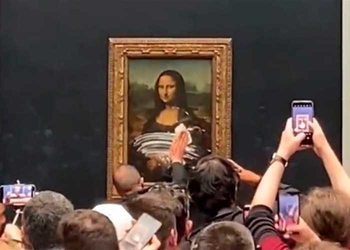 La obra de Leonardo Da Vinci "La Mona Lisa" recibe ataque de un turista