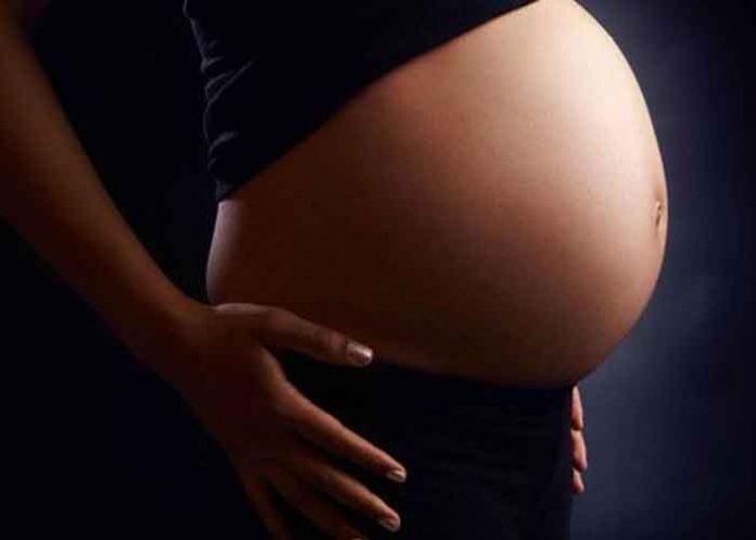 ¡Video! Oficiales de EEUU balean a una mujer embarazada