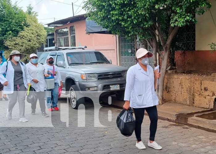 Managua: brigadas vacunan a habitantes del barrio Omar Torrijos