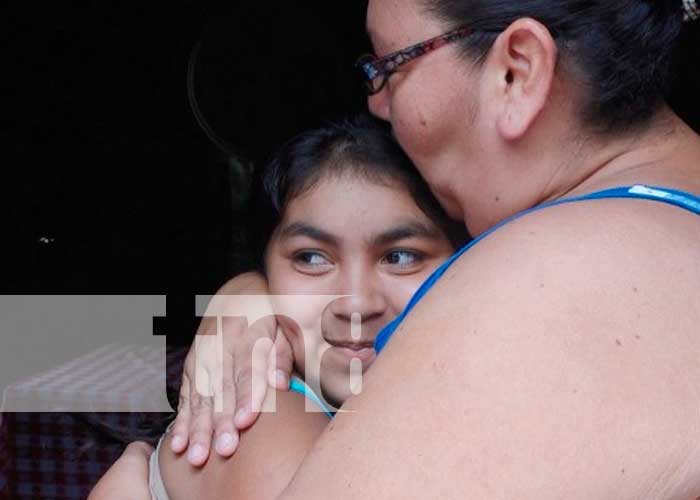 TN8, premia a otra madre de Nicaragua