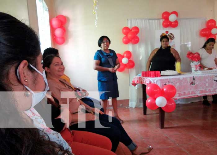 Madres protagonistas de cursos de repostería celebran su día