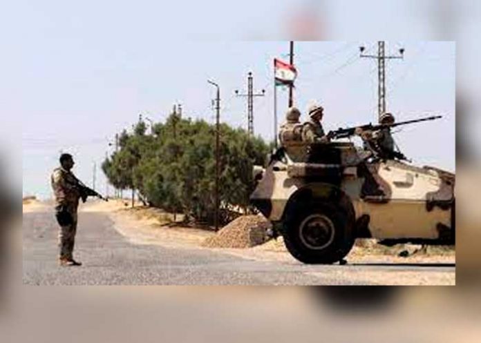 Al menos 11 militares murieron en un ataque en Sinaí, Egipto