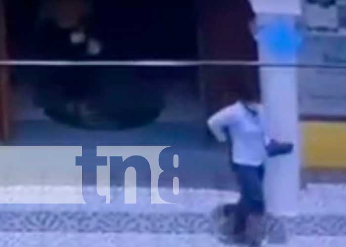 Cámaras de vigilancia captan a dos mujeres que cometen un robo en Juigalpa