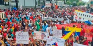 Masiva movilización en Venezuela celebrando el Día del Trabajador