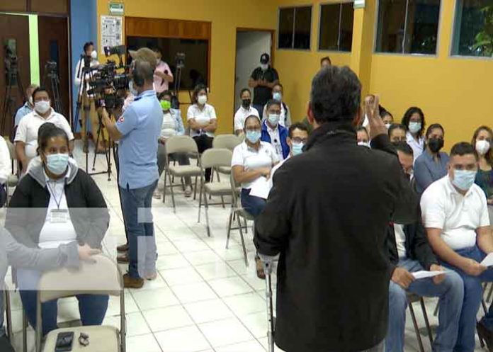 Foto: Brindan charlas a jóvenes del Ministerio de Salud sobre la prevención del VIH en Nicaragua / TN8