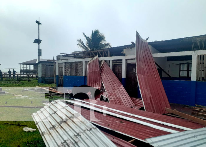 Tornado deja sin techo una escuela en Laguna de Perlas 