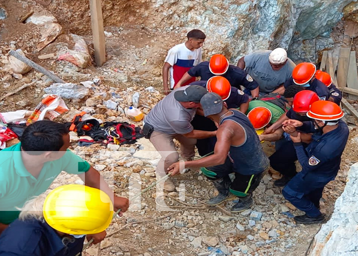 Continúan jornada de rescate en mina El Quemado de Chinandega.