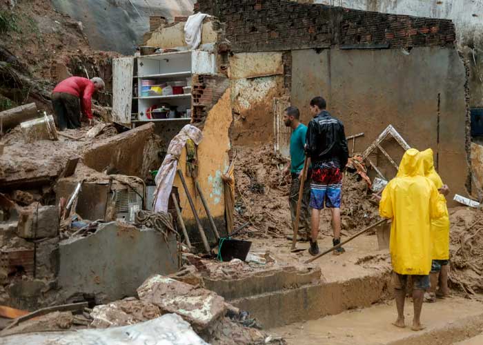 En Brasil, 44 muertos y 56 desaparecidos tras lluvias, aludes e inundaciones