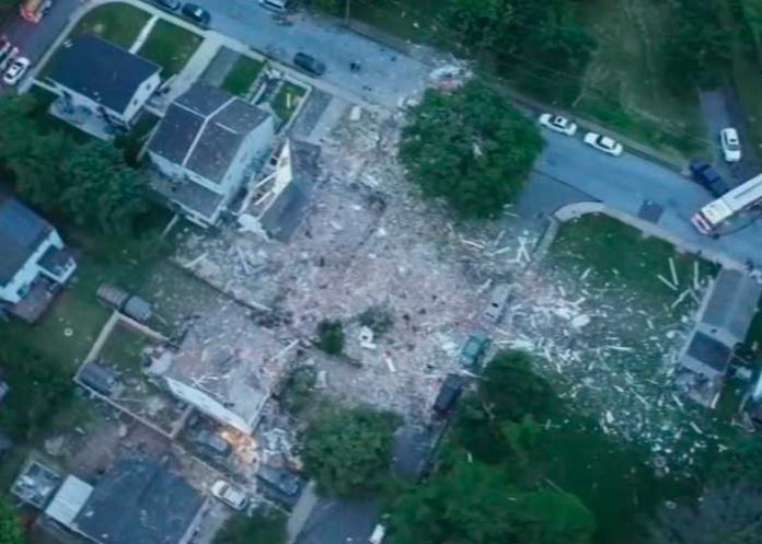 Cuatro niños y un adulto mueren calcinados tras una explosión en Pensilvania