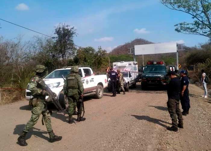 ¡Masacre! A balazos matan a dos "coyotes" tras persecución en Chiapas