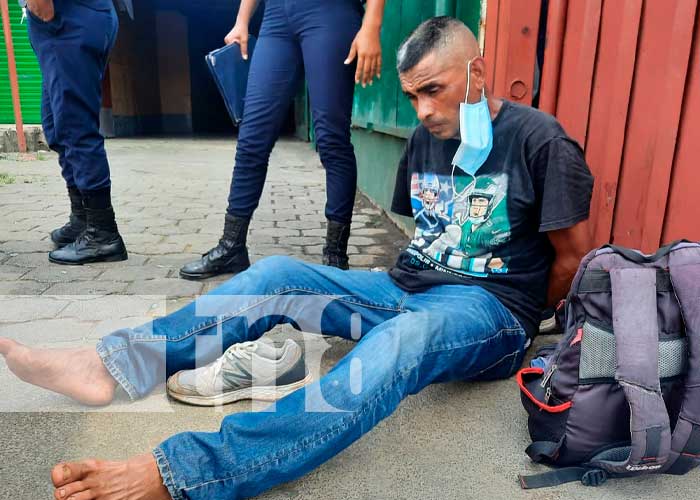 Sujeto capturado por agentes policiales en Managua, quien presuntamente es abastecedor de drogas