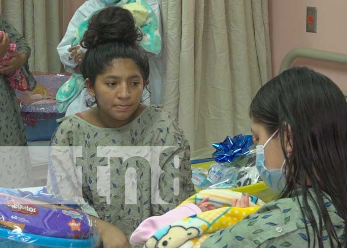 En Estelí entregan regalos a las mujeres que parieron este 30 de mayo