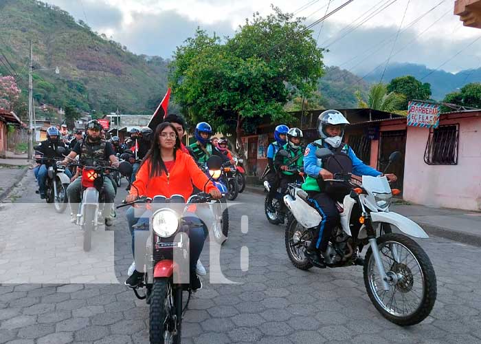Caravana en las calles de Jinotega para conmemorar al General Sandino