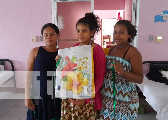 Madres del Mercadito Campesino de Nandaime, recibieron obsequios por parte de la Alcaldía Municipal