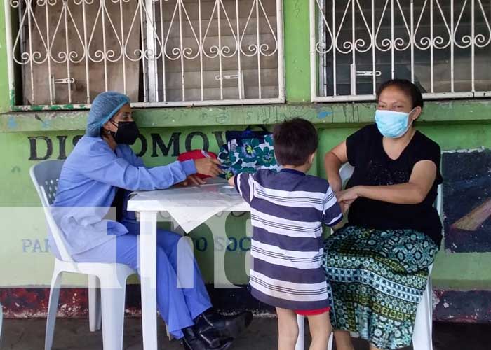 Managua: Familias del barrio San Judas reciben atención médica