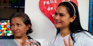 Entrega de llaves para nueva vivienda en Managua