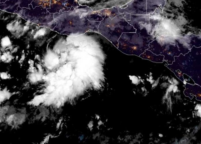 Huracán Agatha amenaza con llegar como categoría 3 a la costa de México