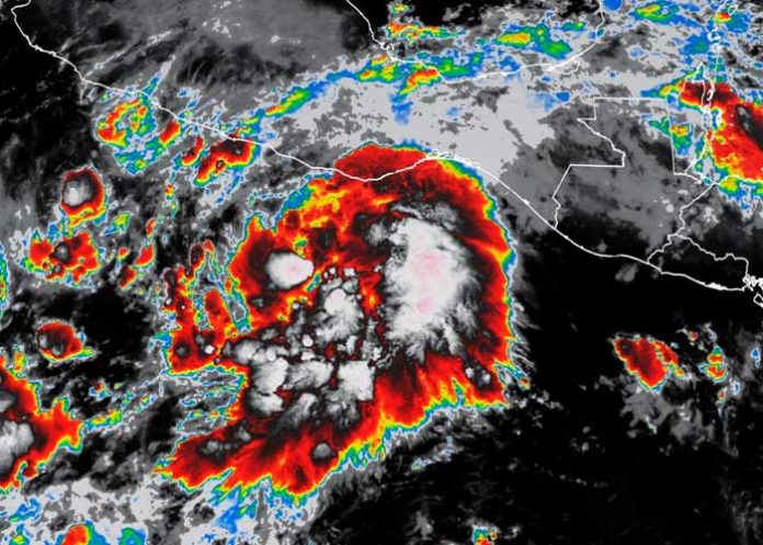 Tormenta 'Agatha' se forma en Pacífico mexicano, podría convertirse en huracán