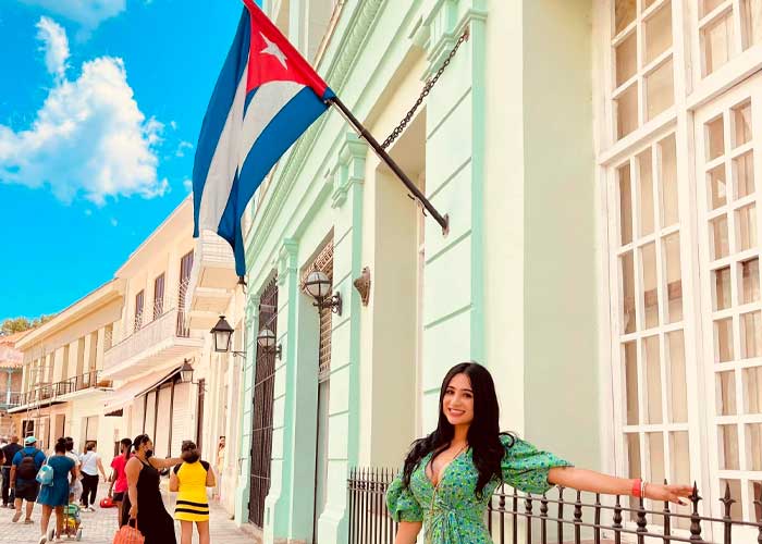 Milagro Calero, presentadora de Mañaneros TN8, en Cuba