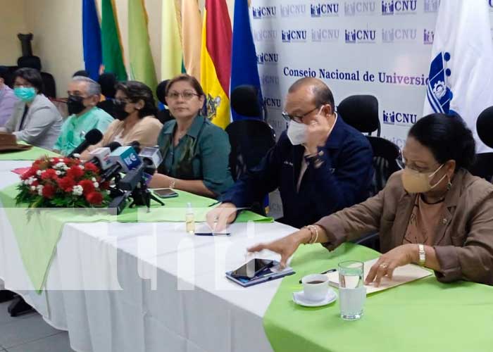 Autoridades del CNU Nicaragua en conferencia de prensa
