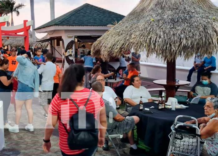 Puerto Salvador Allende abarrotado de familias este fin de semana