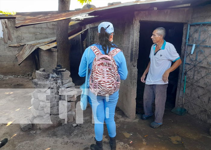 MINSA elimina zancudos en barrio Germán Pomares de Managua