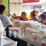 Recorrido por puestos de queso en el Mercado Iván Montenegro