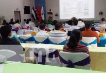Charlas con especialistas en Nicaragua sobre complicaciones materno fetal