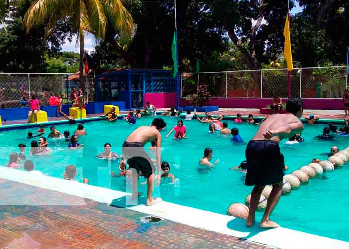 Las piscinas como opción ante ola de calor que se vive en Nicaragua