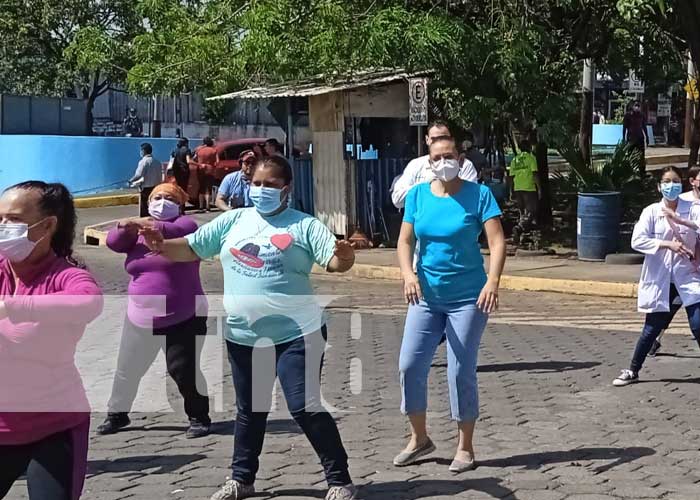 Zumbatón con madres del Hospital Alemán, en Managua, Nicaragua