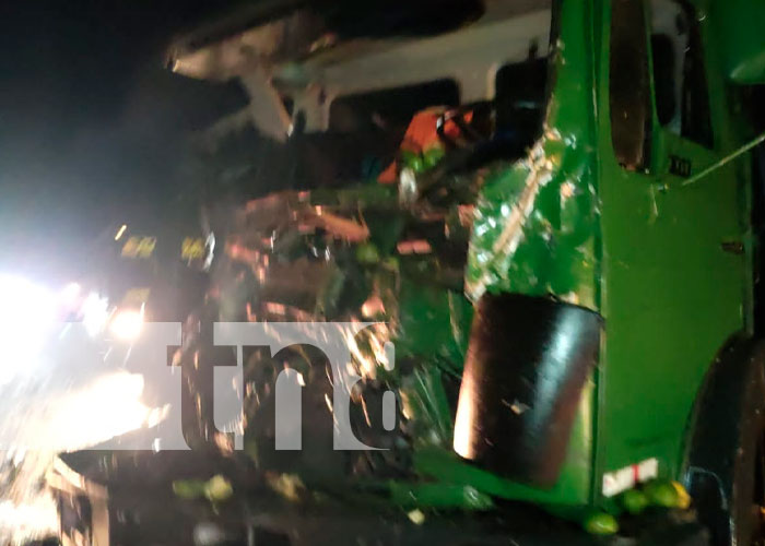 Choque de camiones dejó 2 lesionados en el Empalme de Lovago, Chontales